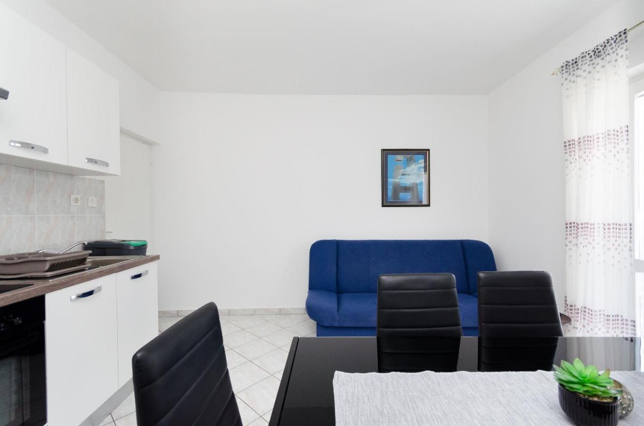 Apartments Luka Supetarska Draga Ngoại thất bức ảnh